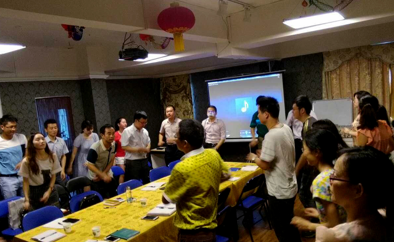 午夜一区二区三区員工培訓現場