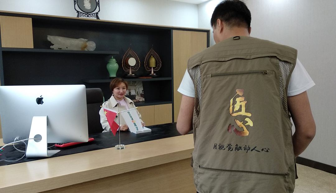 午夜一区二区三区采訪