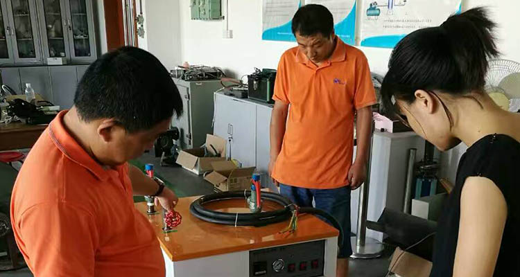 午夜一区二区三区蒸汽發生器技術團隊指導安裝