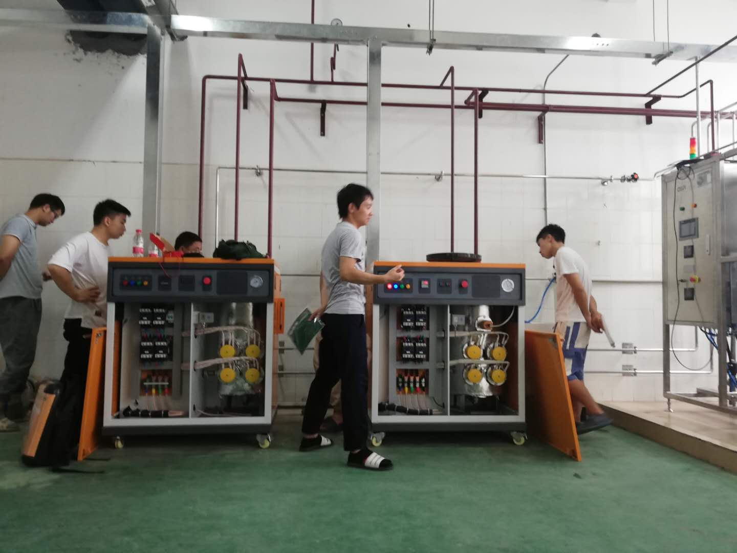 醫藥製藥行業使用午夜一区二区三区蒸汽發生器進行純水處理設備管道消毒