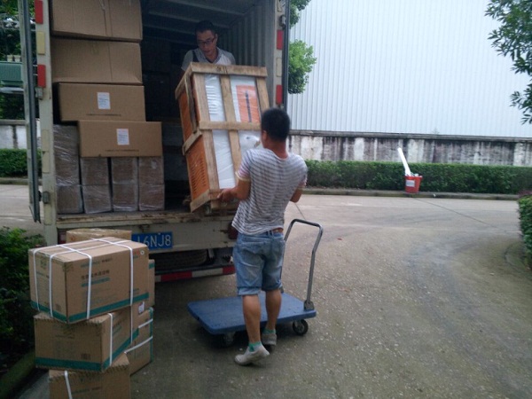 100kg/h全自動午夜最污视频APP用於青島藥物研究所